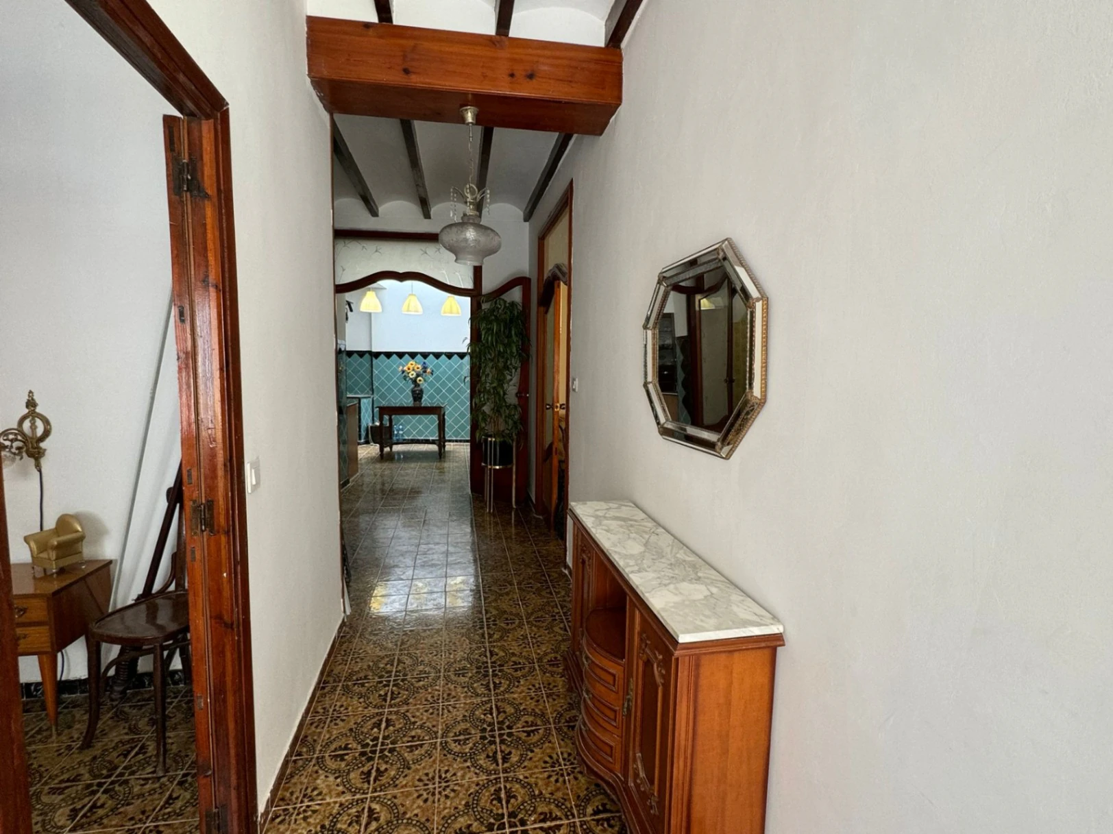 Casa de pueblo con alma mediterránea en Beniarbeig: amplitud, carácter y un potencial increíble