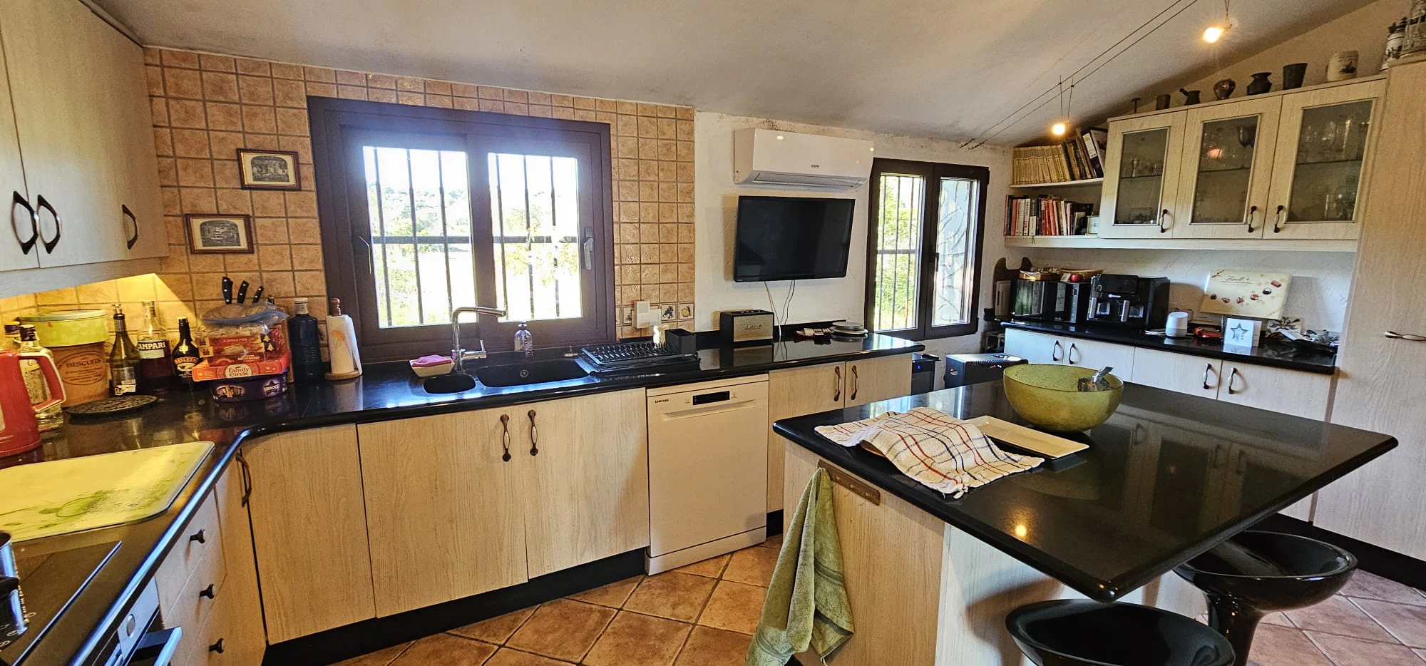 Charmante finca in Canor, Benissa: natuur, comfort en een vrij uitzicht