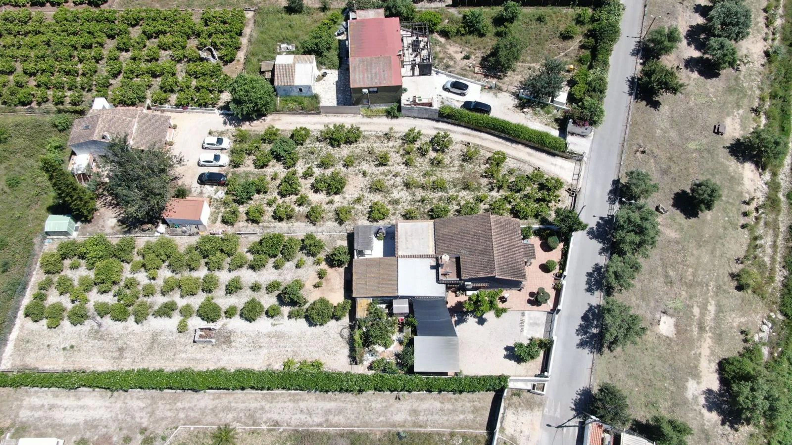 Casa de campo en una sola planta con encanto mediterráneo - El Vergel