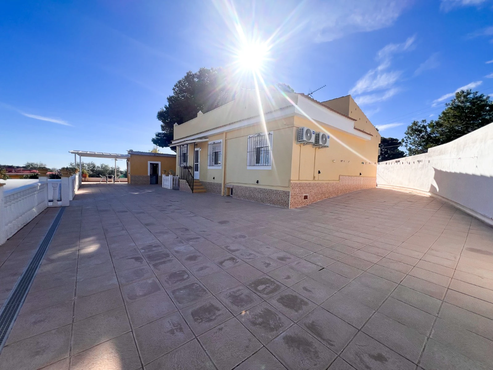 Finca te verkoop in Alicante