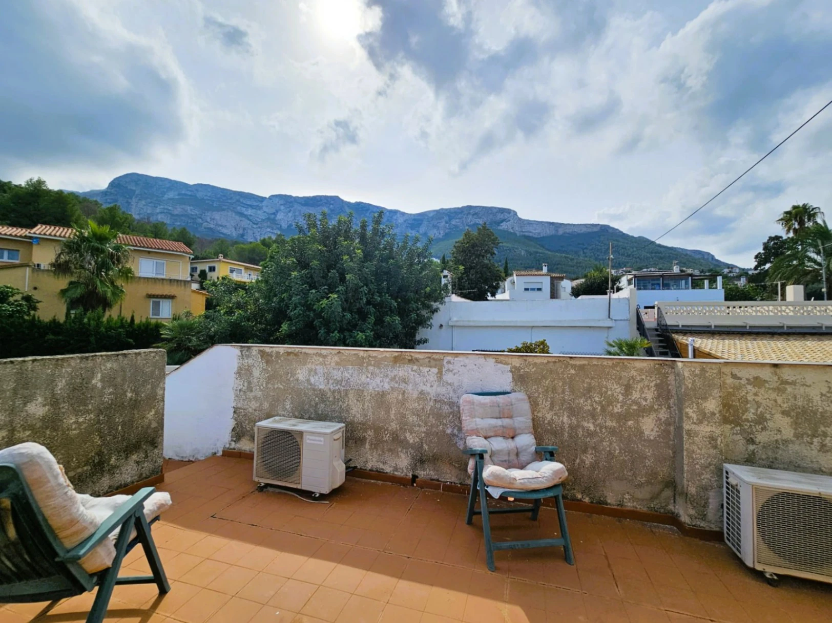 Encantadora villa rústica con vistas espectaculares en el Montgó, Dénia