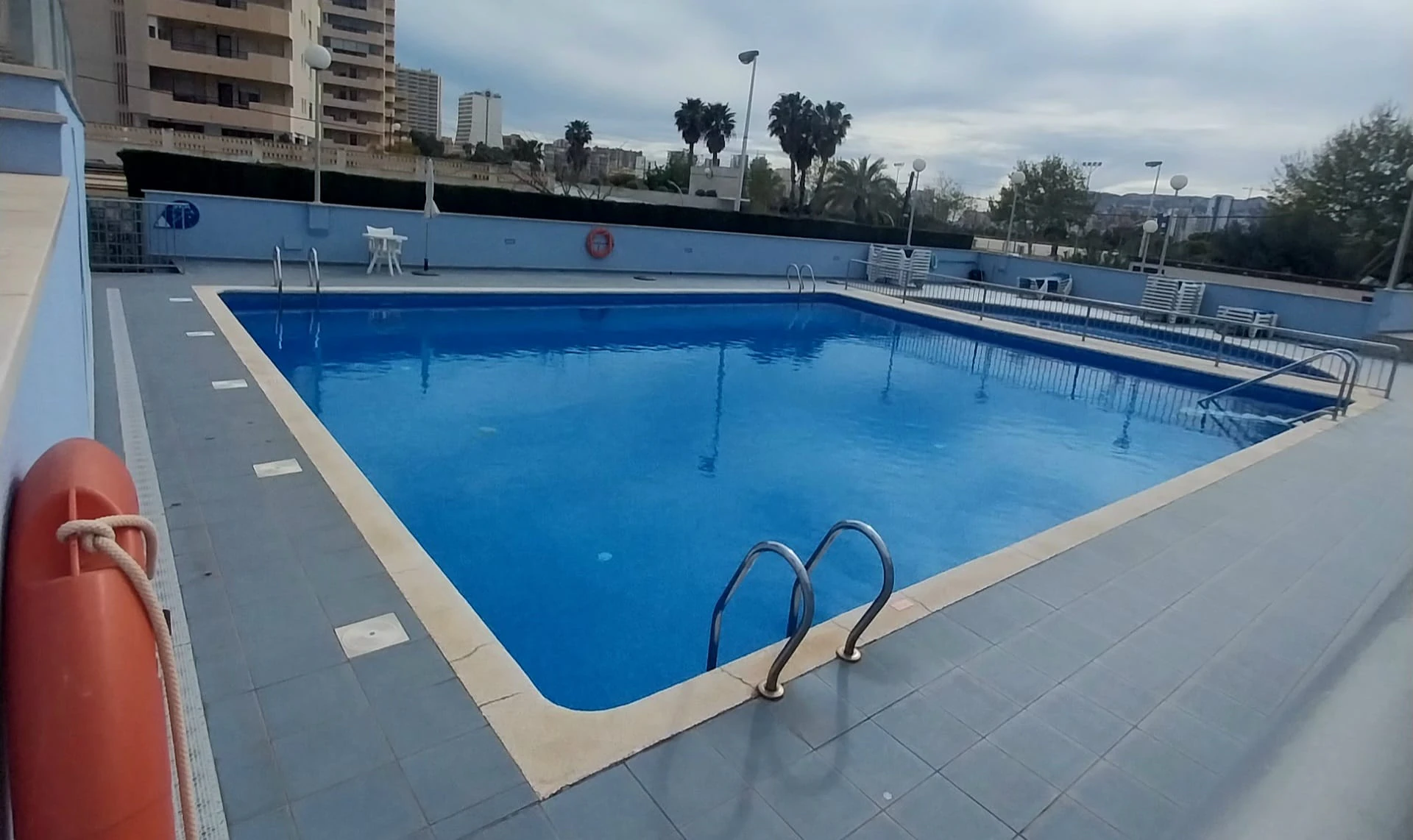 Duplex penthouse met zeezicht te koop in Playa De La Fossa, Calpe