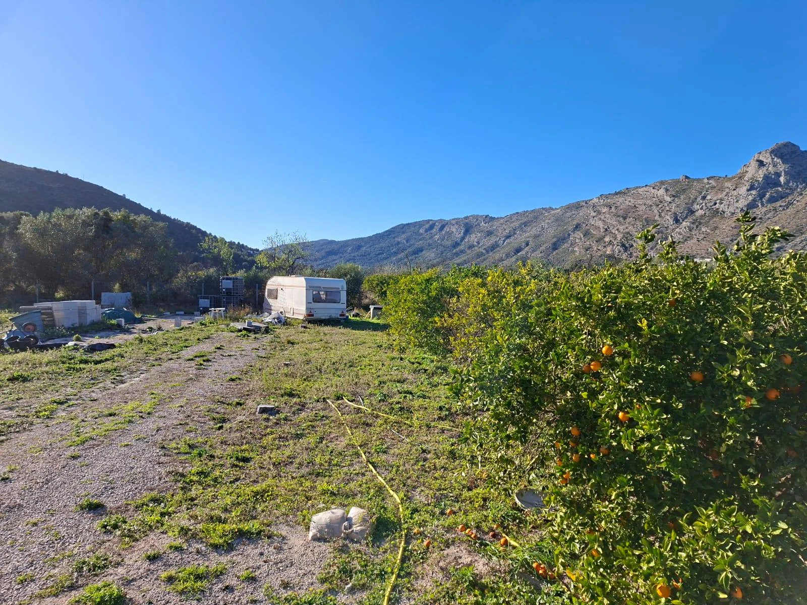 Se venden varias parcelas unificadas con un total de 24158 m² en Benigembla,