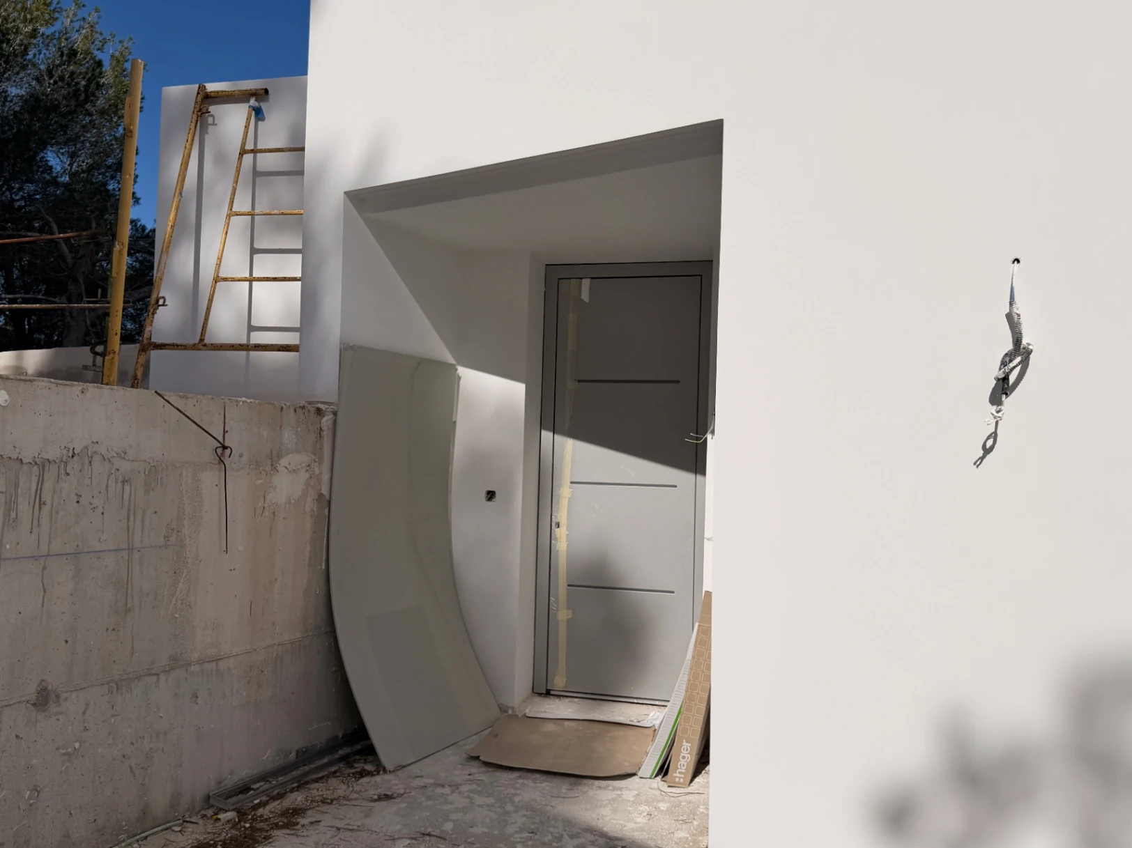 Villa de obra nueva con preciosas vistas abiertas en venta en Benimeit, Moraira
