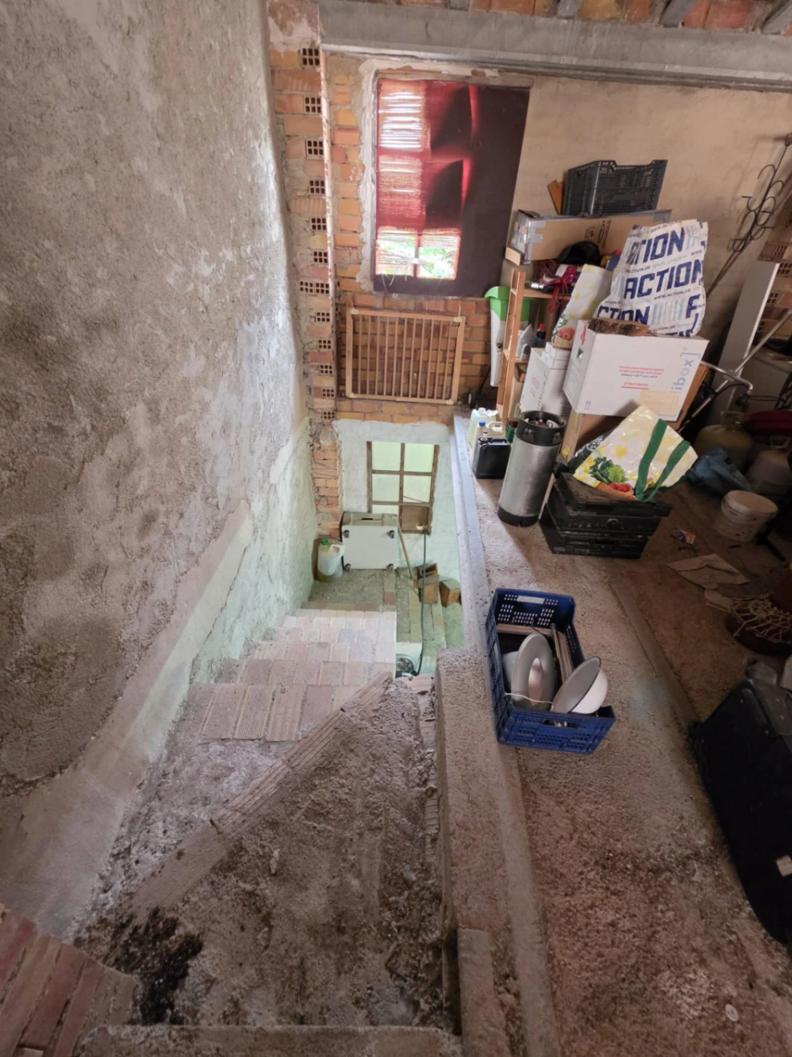 Casa de pueblo en venta con mucho potencial - Benigembla