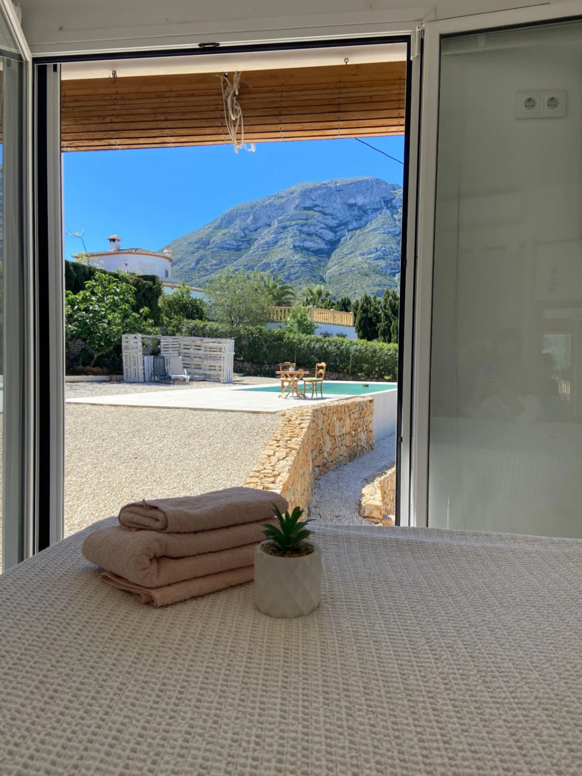 Villa Ibicenca con vistas panorámicas al Mar y a la Montaña en Dénia