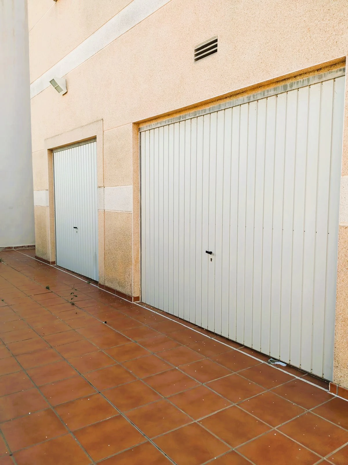 Local multifuncional en planta baja con excelente accesibilidad y espacio exterior - Bellreguard