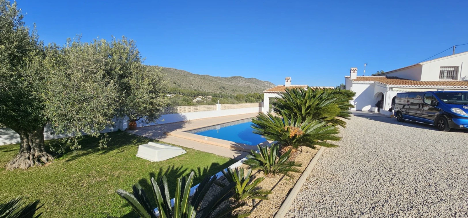 Betoverende finca in Benissa: natuur, privacy en de authentieke mediterraanse stijl.