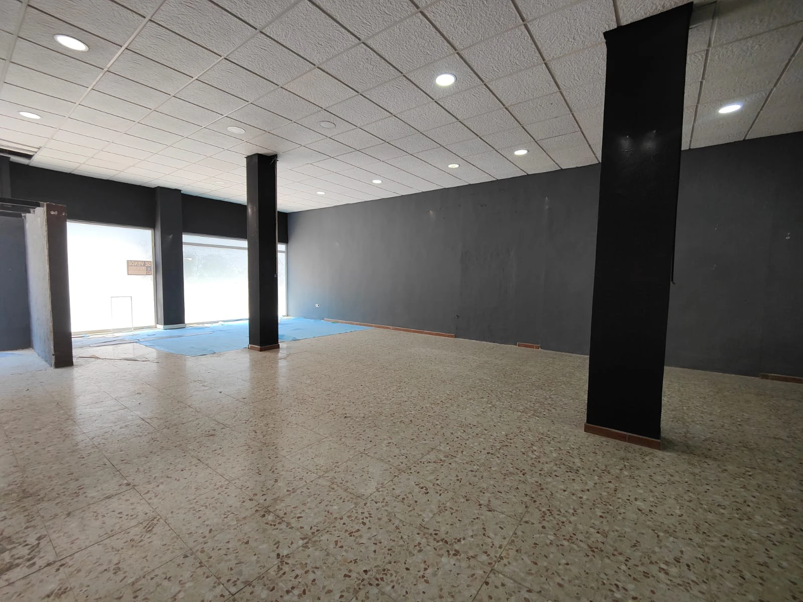 Espacioso Local Comercial - Teulada