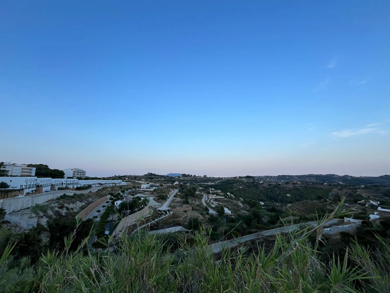Oportunidad única en Benissa: 3 parcelas con espectaculares vistas al mar y a la montaña