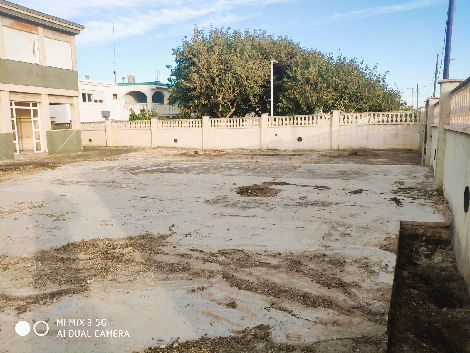 Conjunto de solares urbanos con 6 viviendas en chaflán a 4 calles – Gran oportunidad de inversión en zona costera