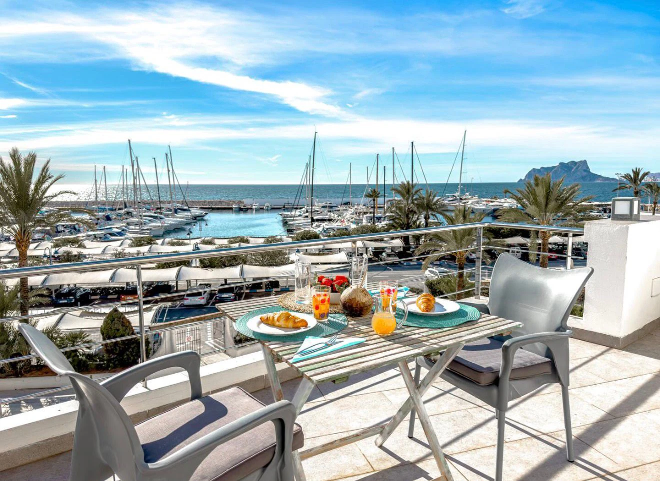Apartamento en el corazón del puerto de Moraira – Alquiler anual
