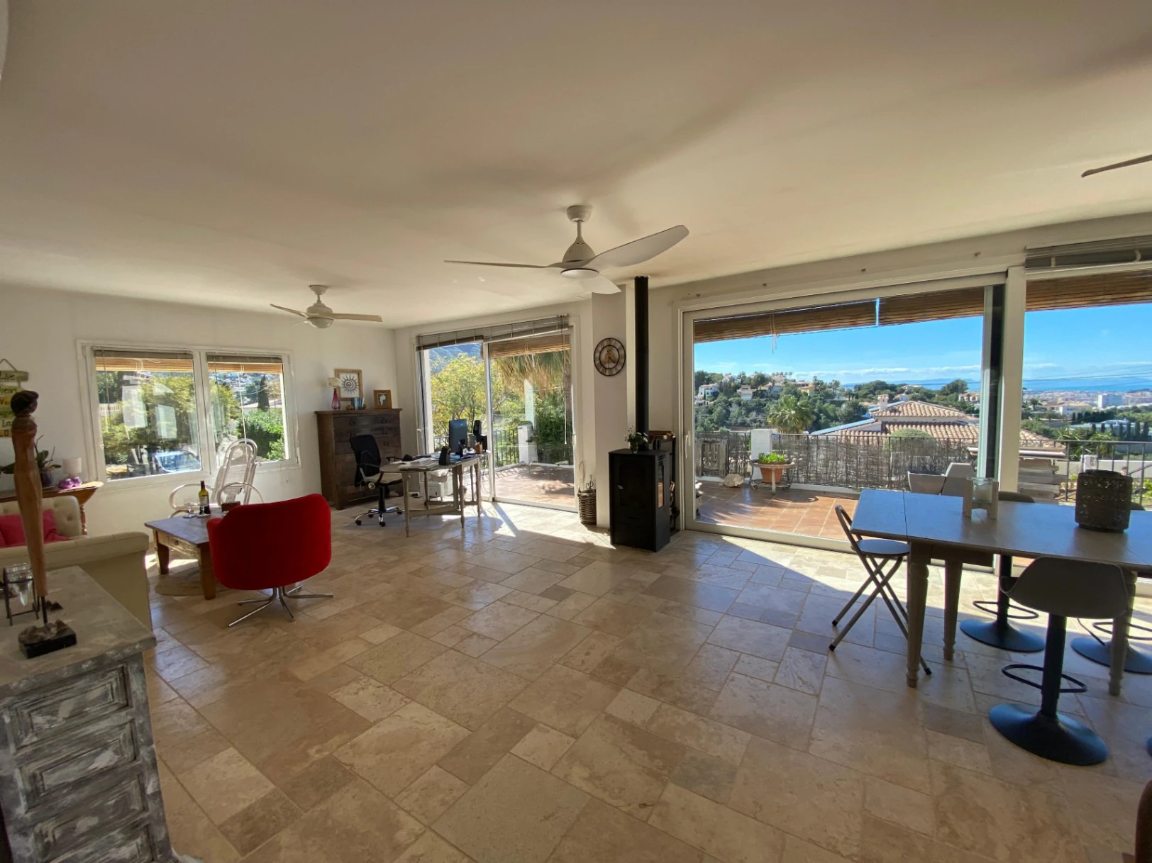Villa Ibicenca con vistas panorámicas al Mar y a la Montaña en Dénia
