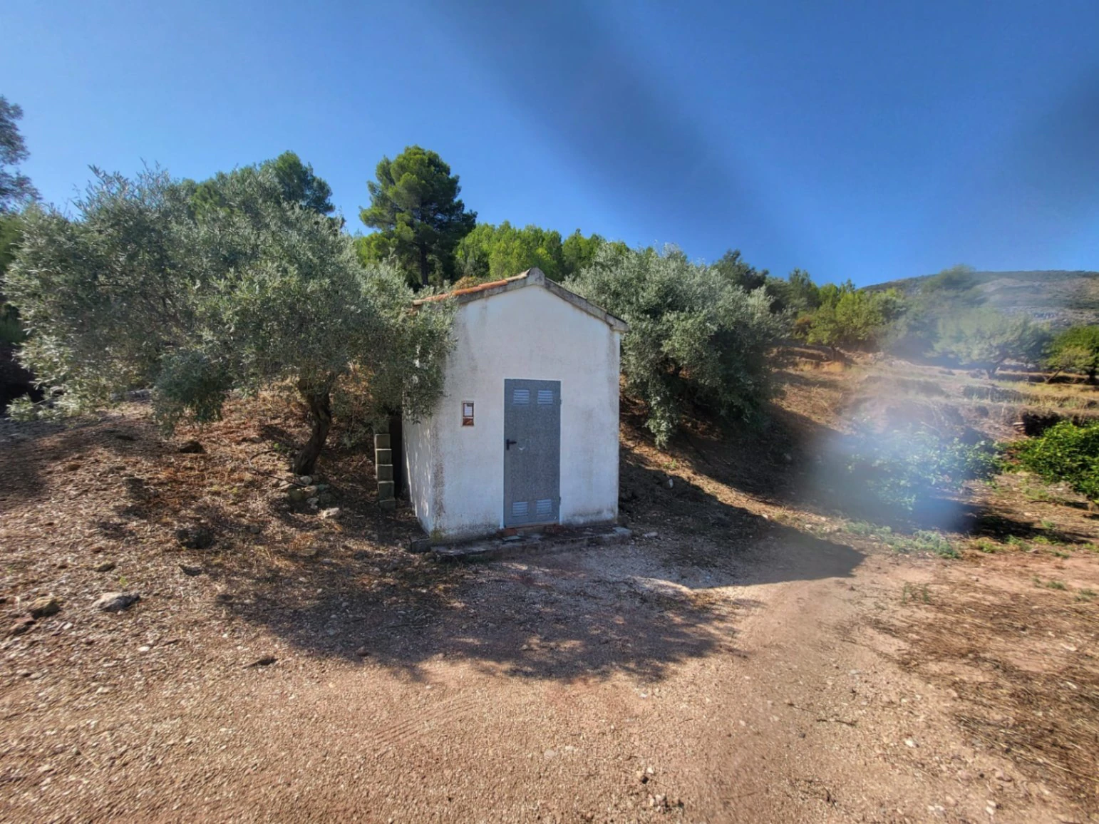 Atractiva parcela de 15.000m2 en venta con Luz y Pozo de agua natural