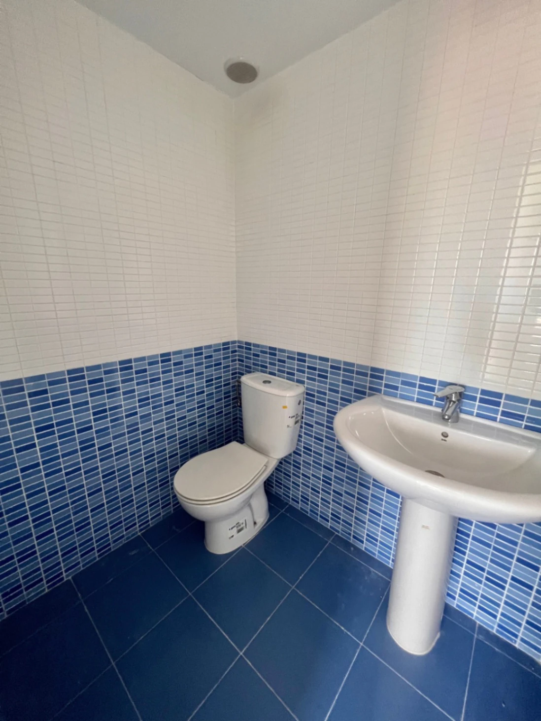 Duplex penthouse met zeezicht te koop in Playa De La Fossa, Calpe