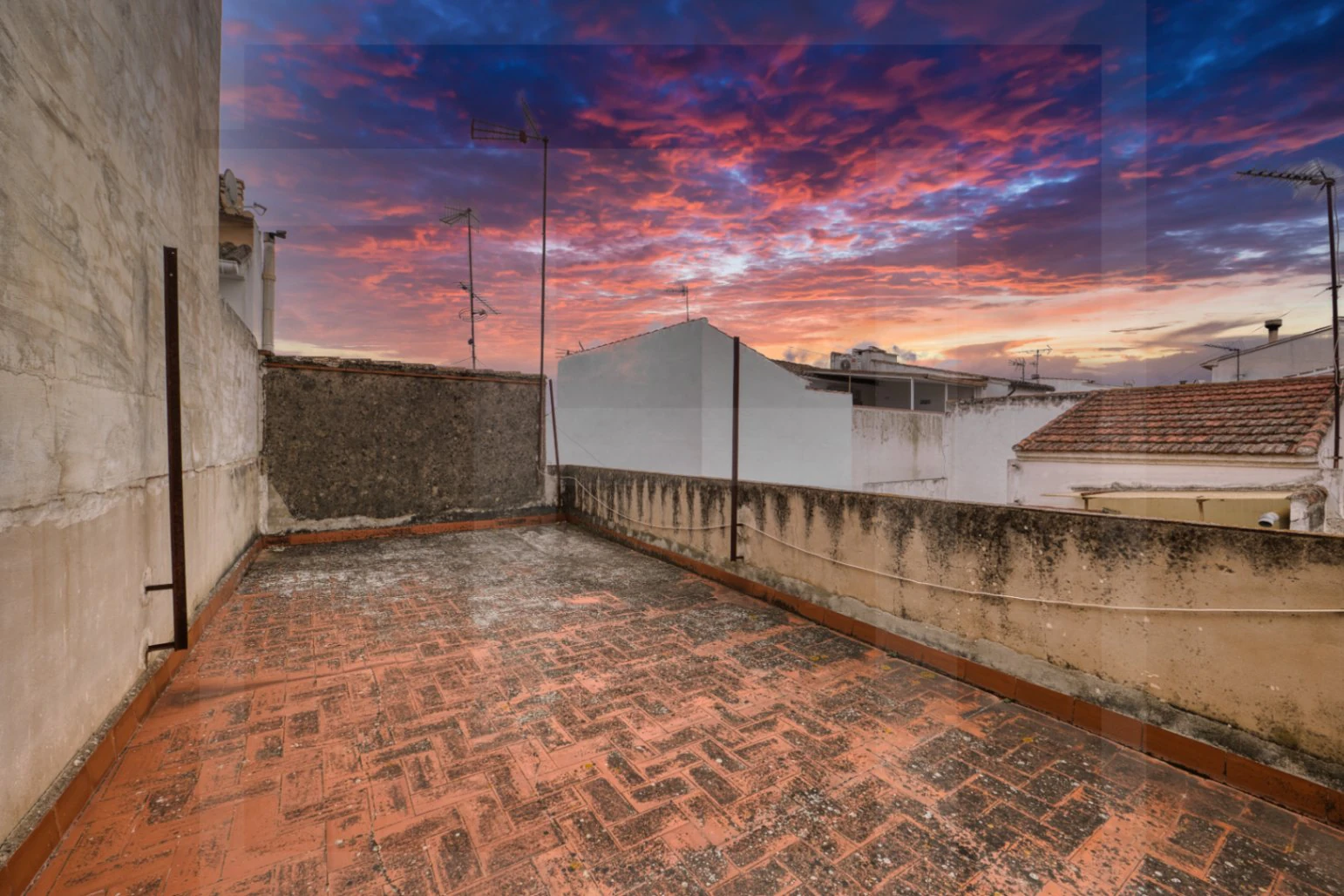 Gelegenheid voor renovatie: tussenwoning in Benissa