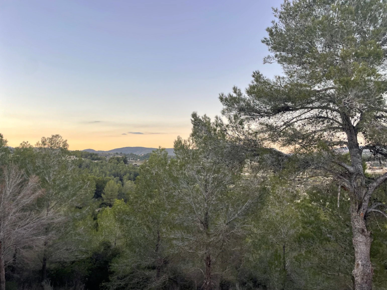 Villa de obra nueva con preciosas vistas abiertas en venta en Benimeit, Moraira