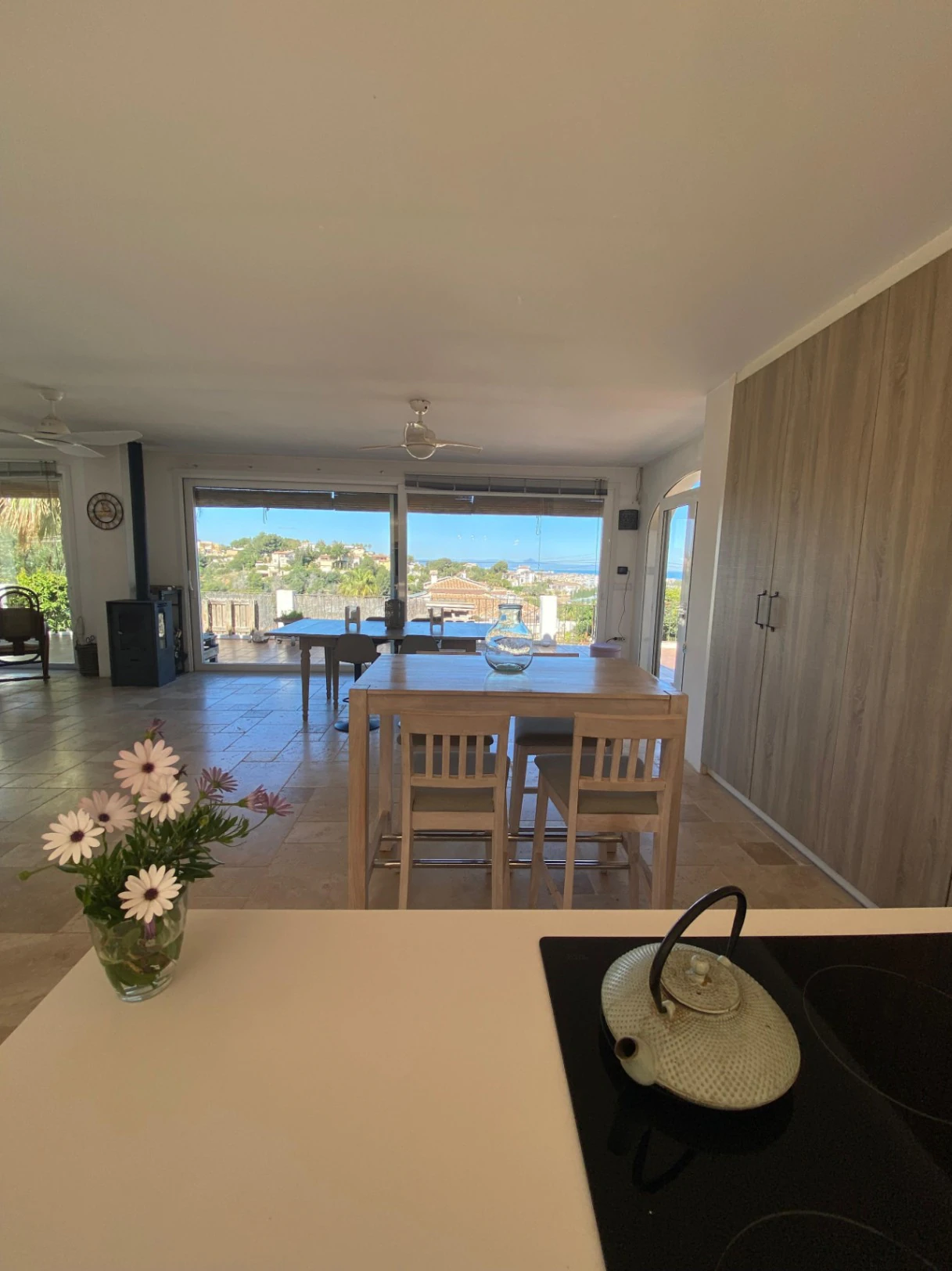 Villa Ibicenca con vistas panorámicas al Mar y a la Montaña en Dénia