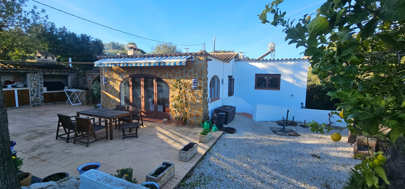 Charmante finca in Canor, Benissa: natuur, comfort en een vrij uitzicht