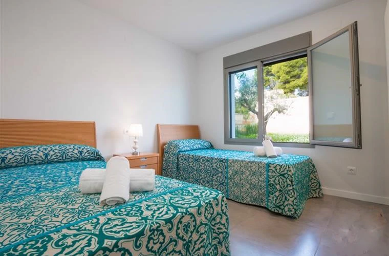 Vivienda con carácter y amplitud en alquiler anual - Benissa