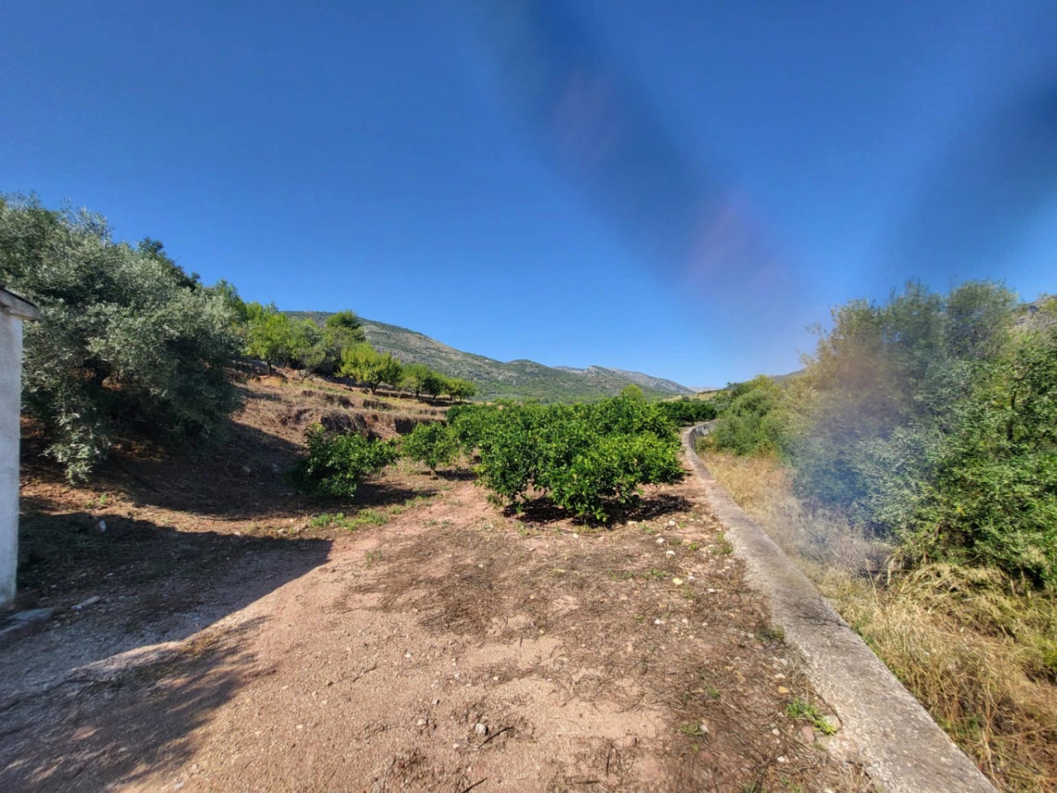 Atractiva parcela de 15.000m2 en venta con Luz y Pozo de agua natural