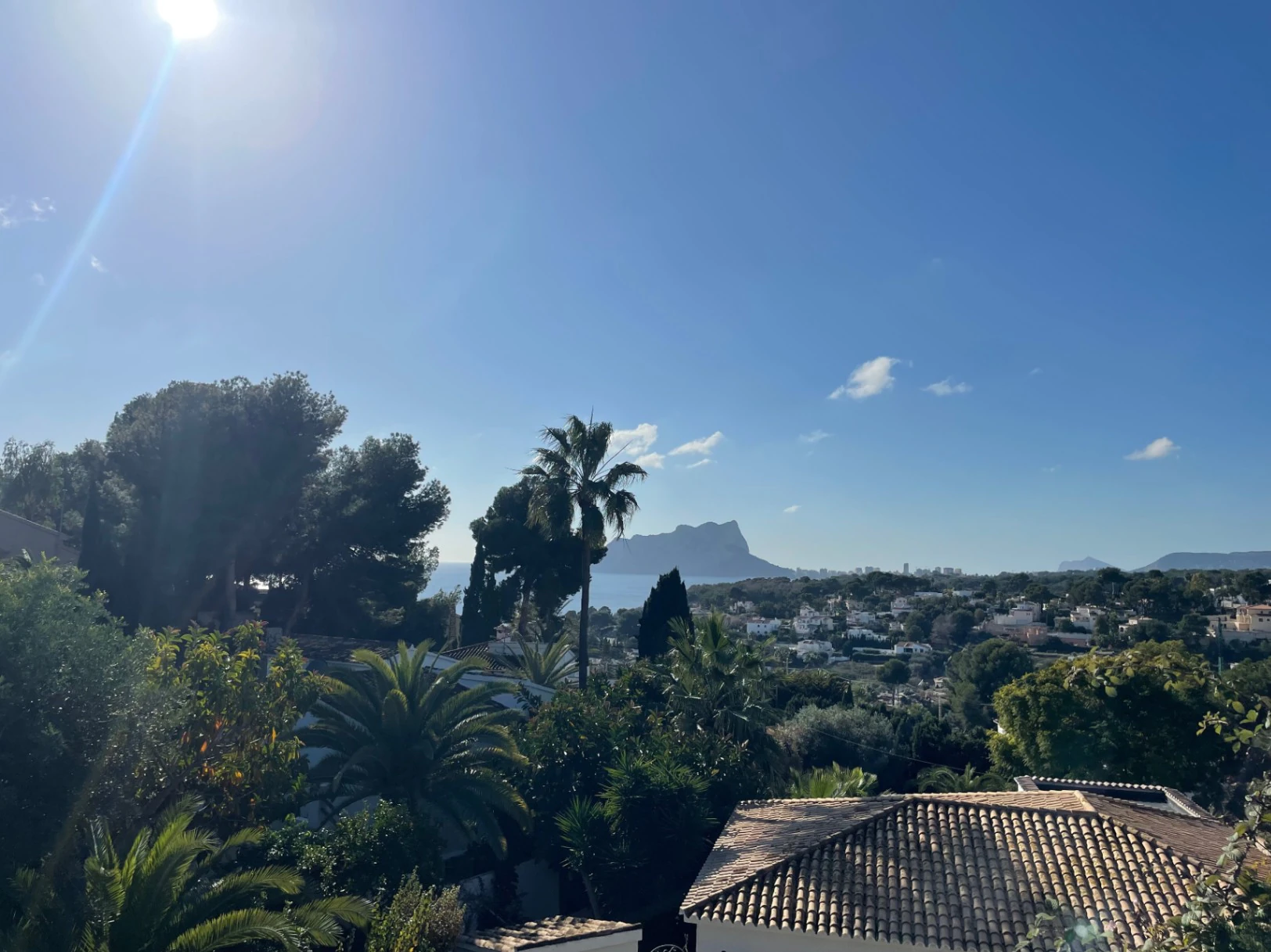 Gelijkvloerse villa te koop met prachtig zeezicht kortbij voorzieningen in San Jaime, Benissa