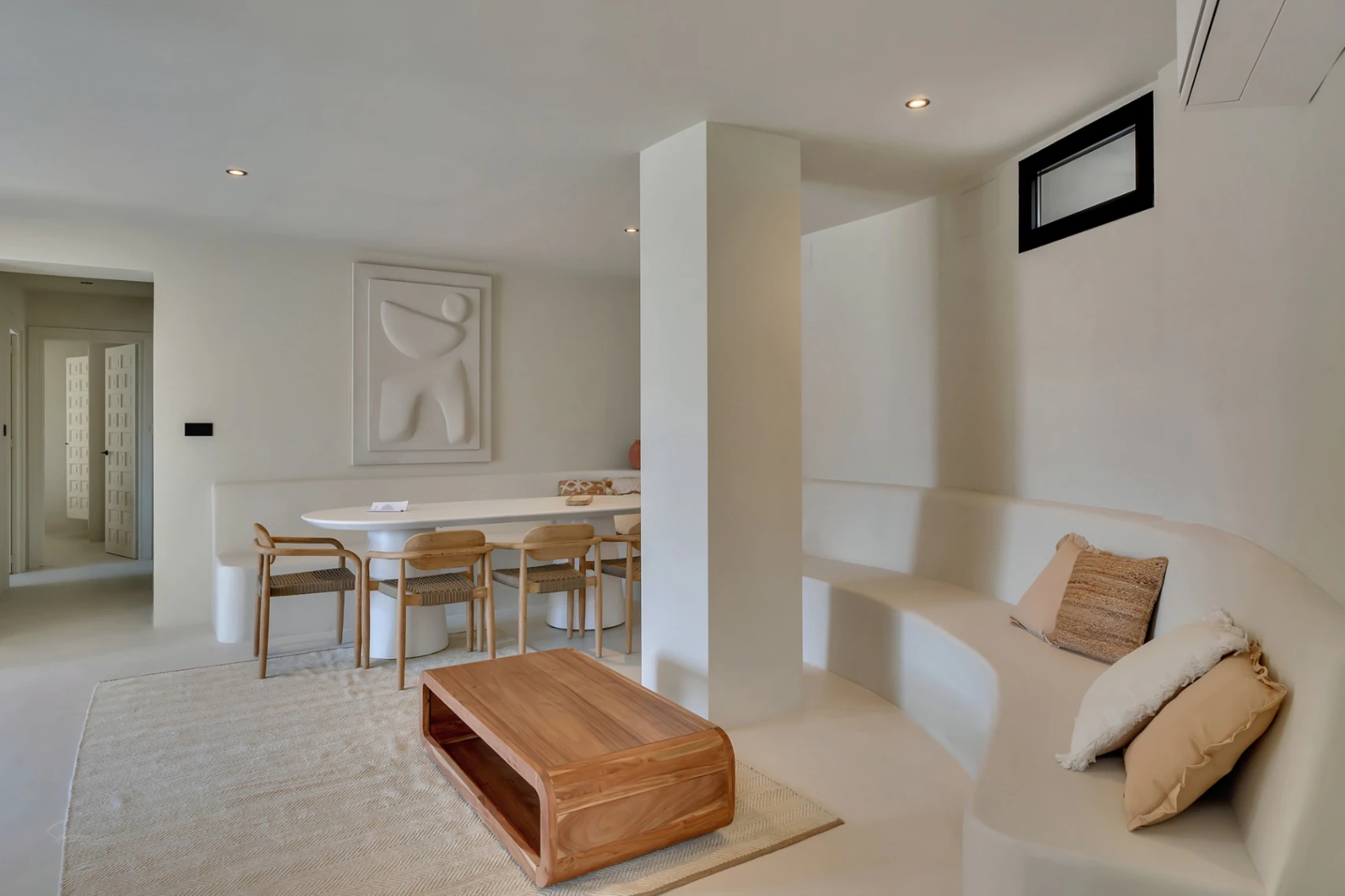 Villa de Ensueño en Benissa Costa: Lujo Ibicenco con Vistas al Mar