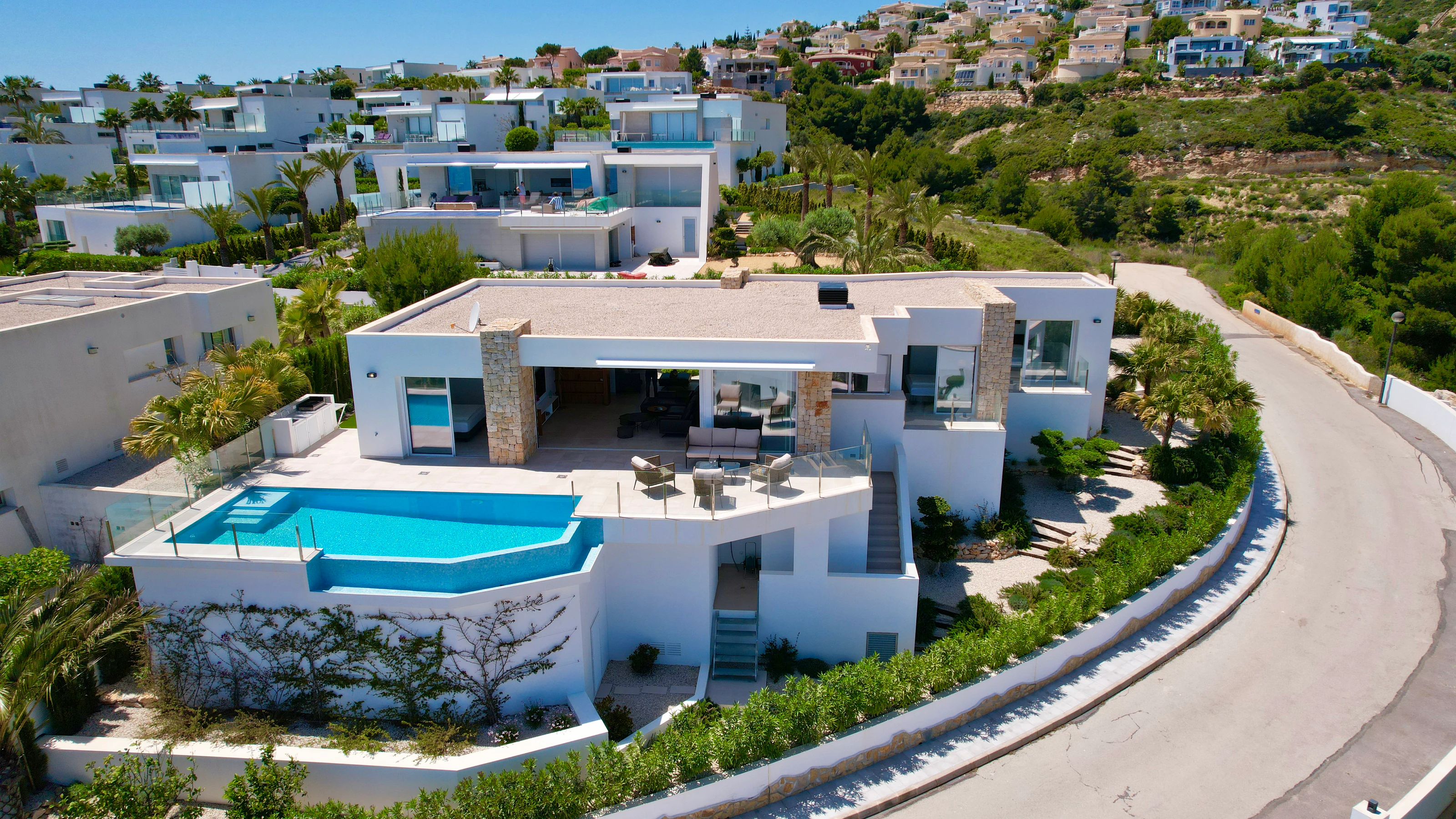 Villa de lujo con vistas panorámicas al mar - Estilo moderno