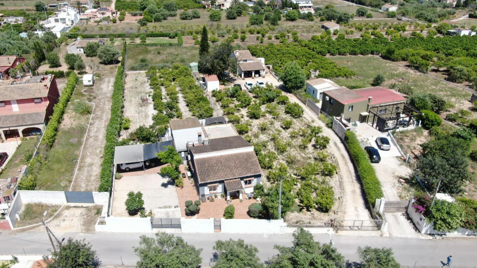 Casa de campo en una sola planta con encanto mediterráneo - El Vergel
