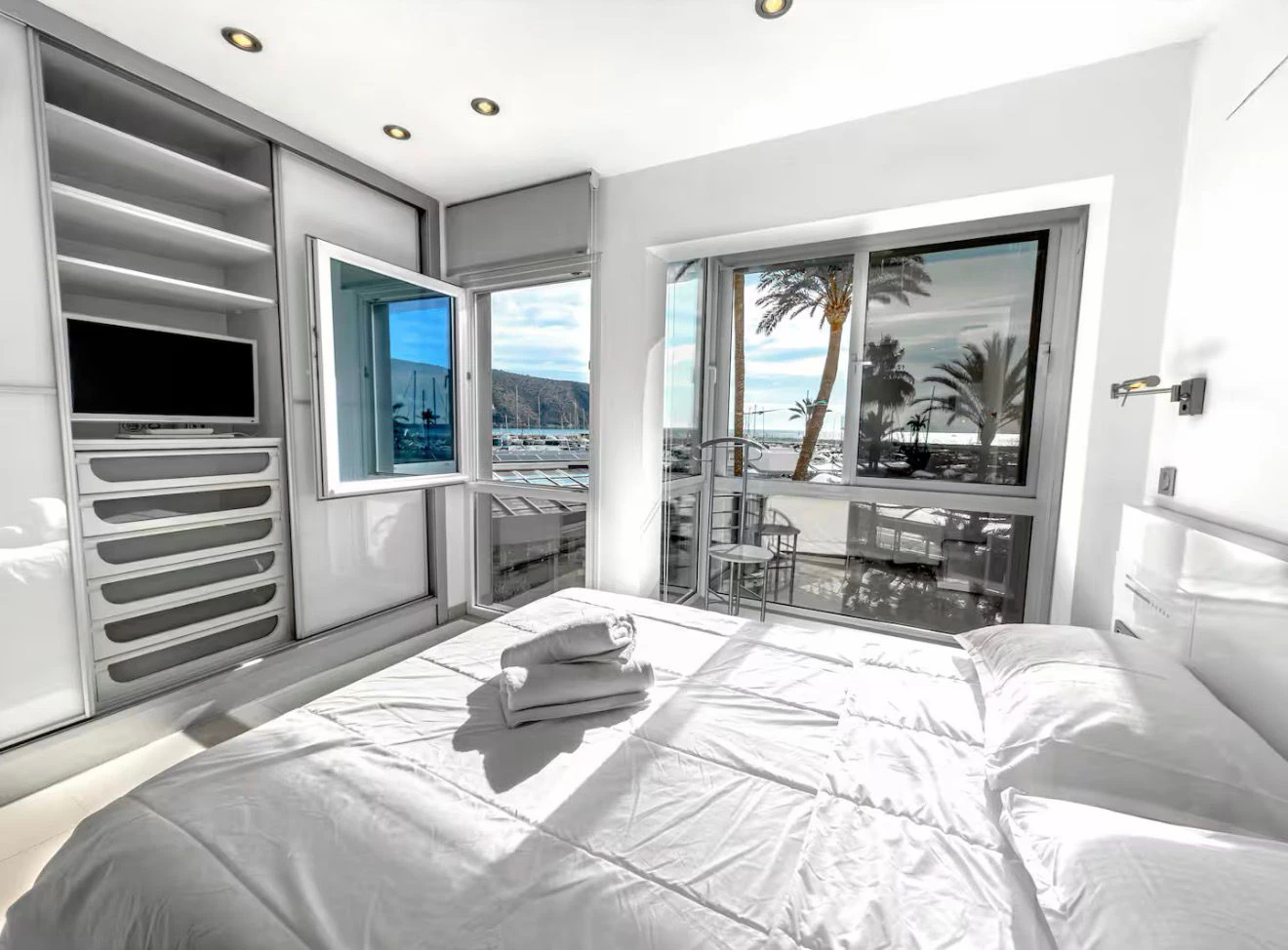 Apartamento en el corazón del puerto de Moraira – Alquiler anual