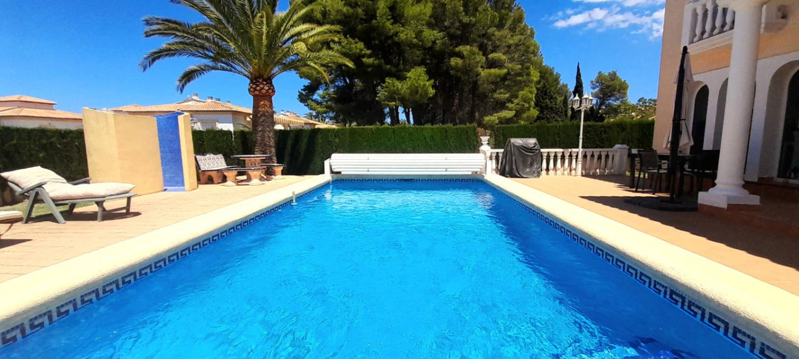 Chalet amplio y tradicional - Denia