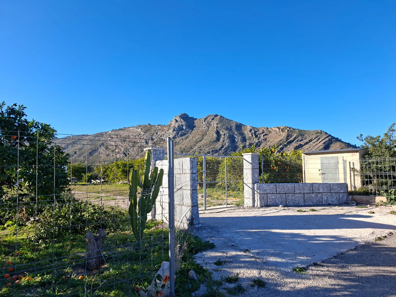 Se venden varias parcelas unificadas con un total de 24158 m² en Benigembla,