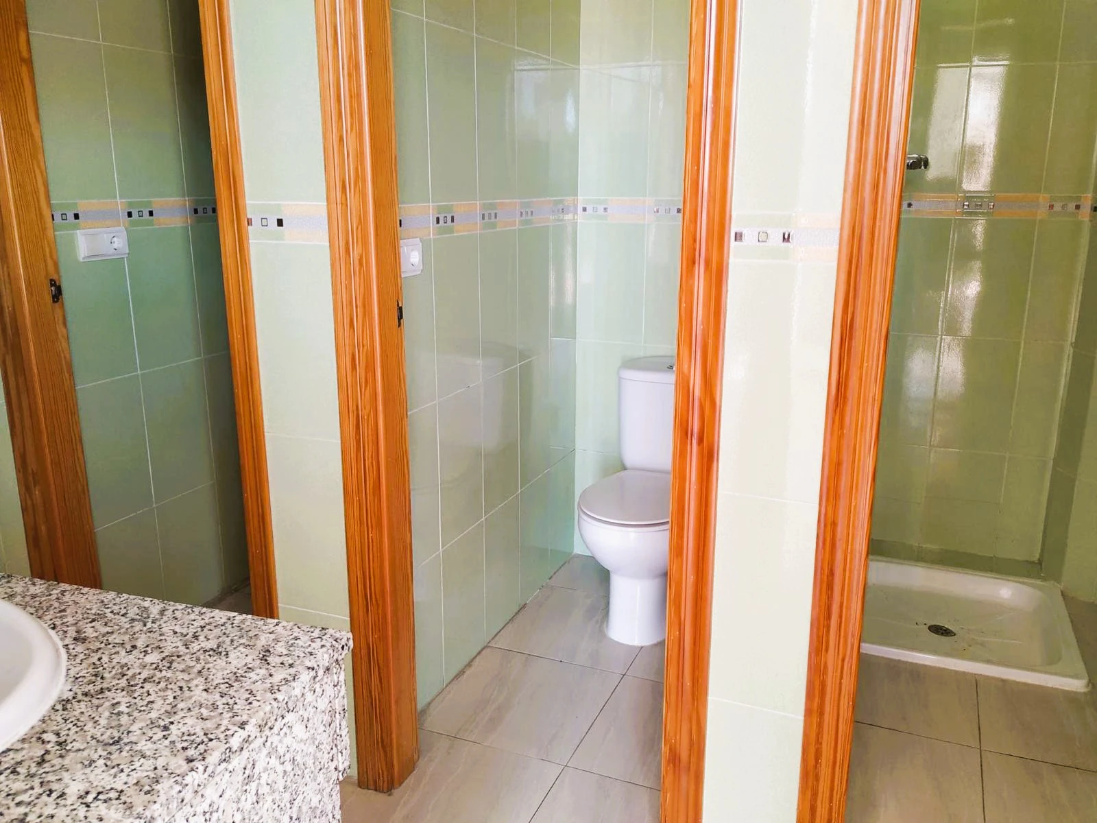 Local multifuncional en planta baja con excelente accesibilidad y espacio exterior - Bellreguard
