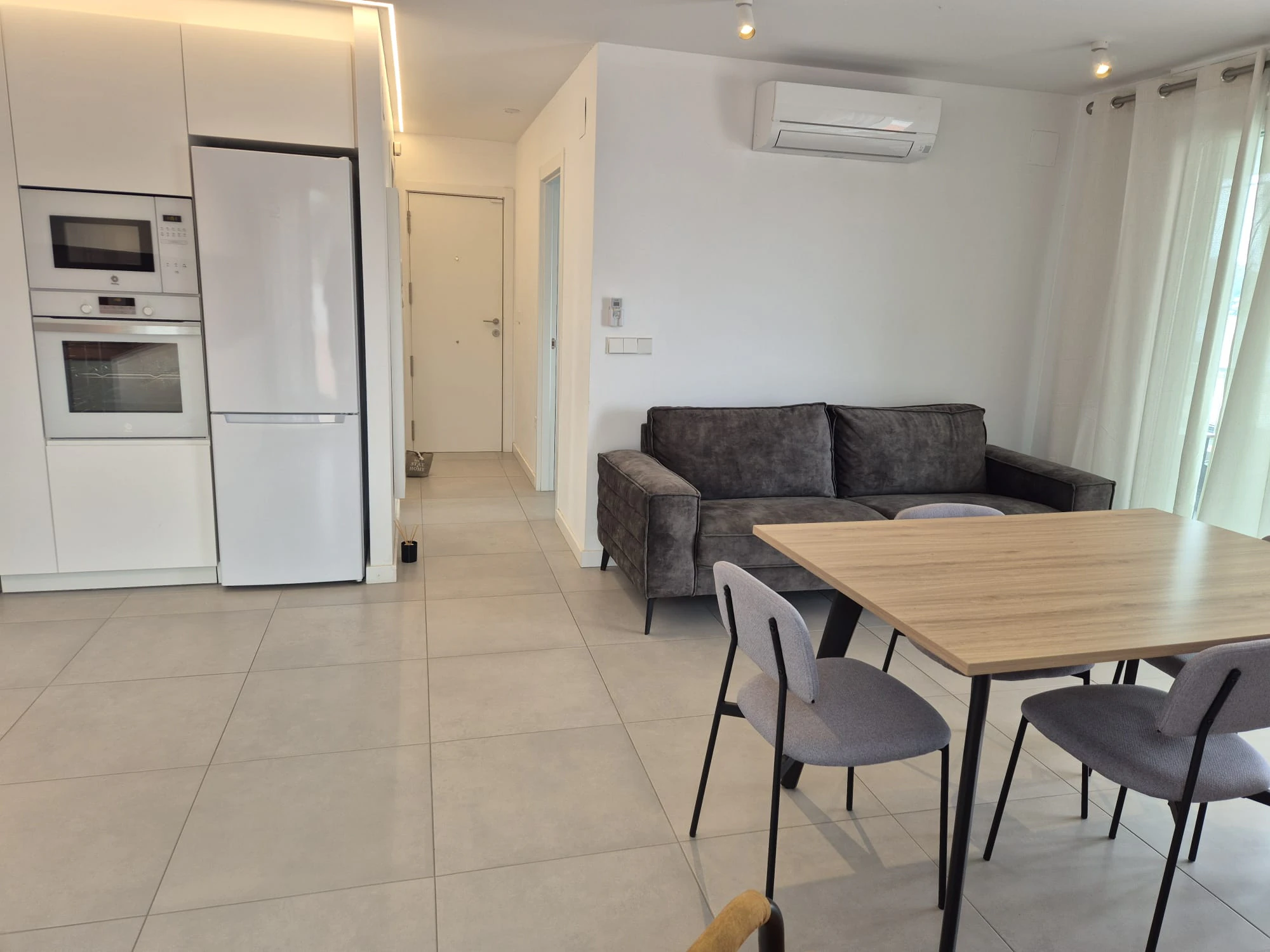 Exklusive renovierte Wohnung mit Meerblick in Moraira – Jährliche Vermietung