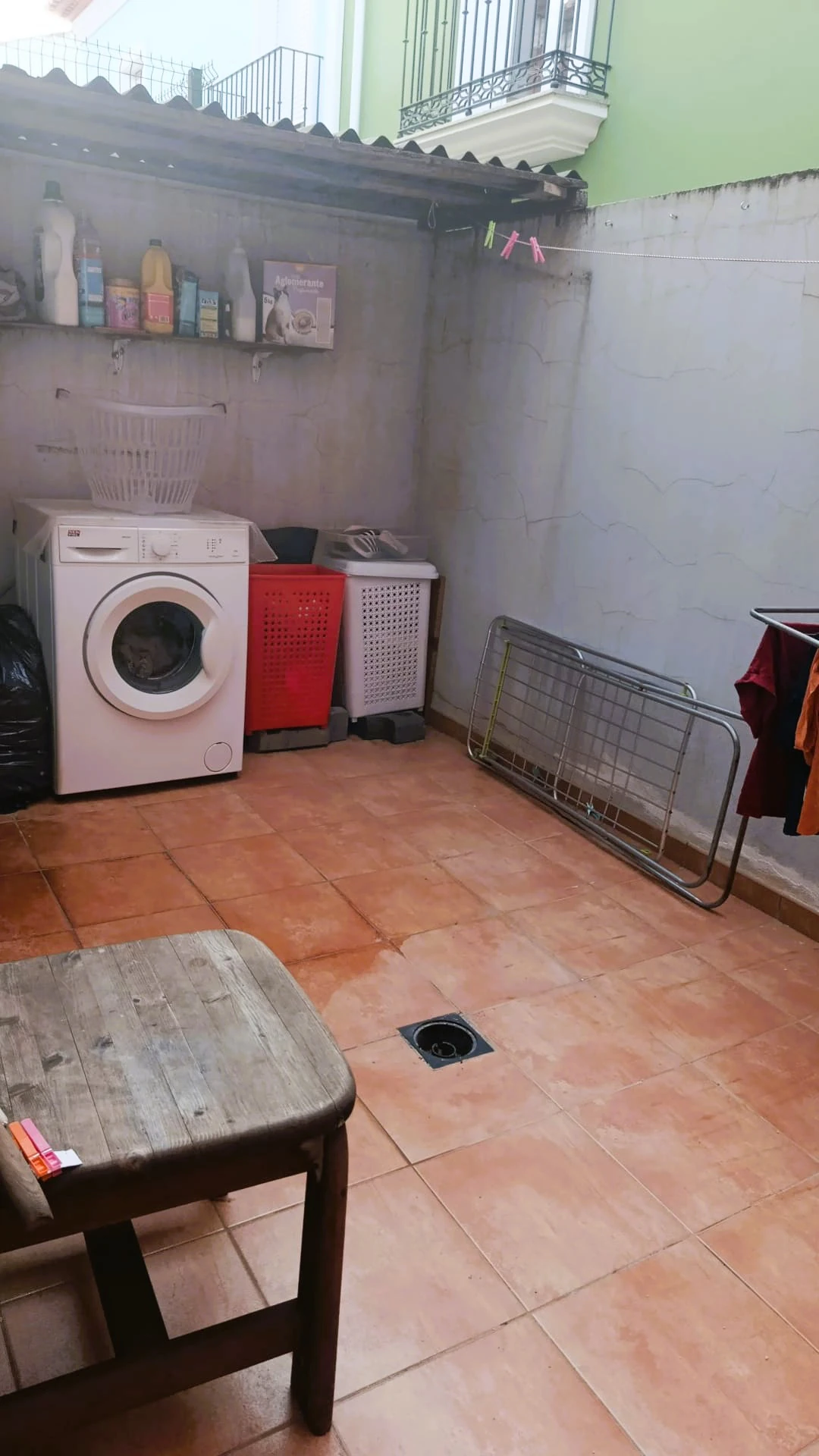 Charmante geschakelde woning met privé garage en een groot terras in het hart van Alcalalí.