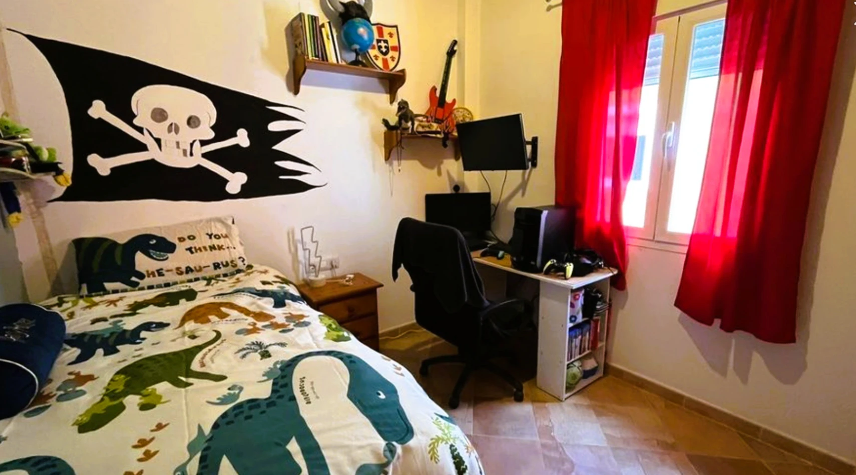 Charmante geschakelde woning met privé garage en een groot terras in het hart van Alcalalí.