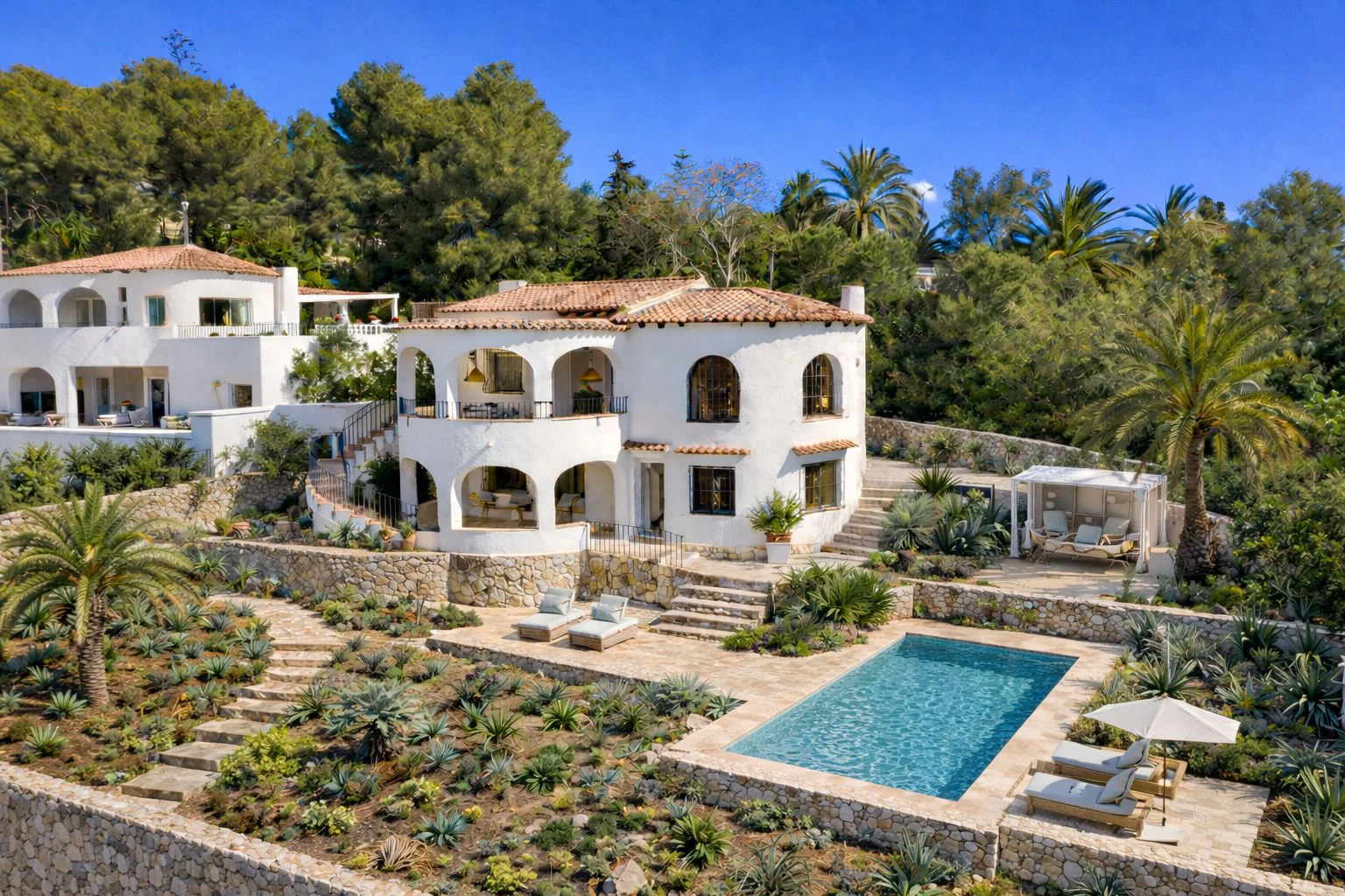 Villa mediterránea con vistas abiertas al mar en Montemar, Benissa