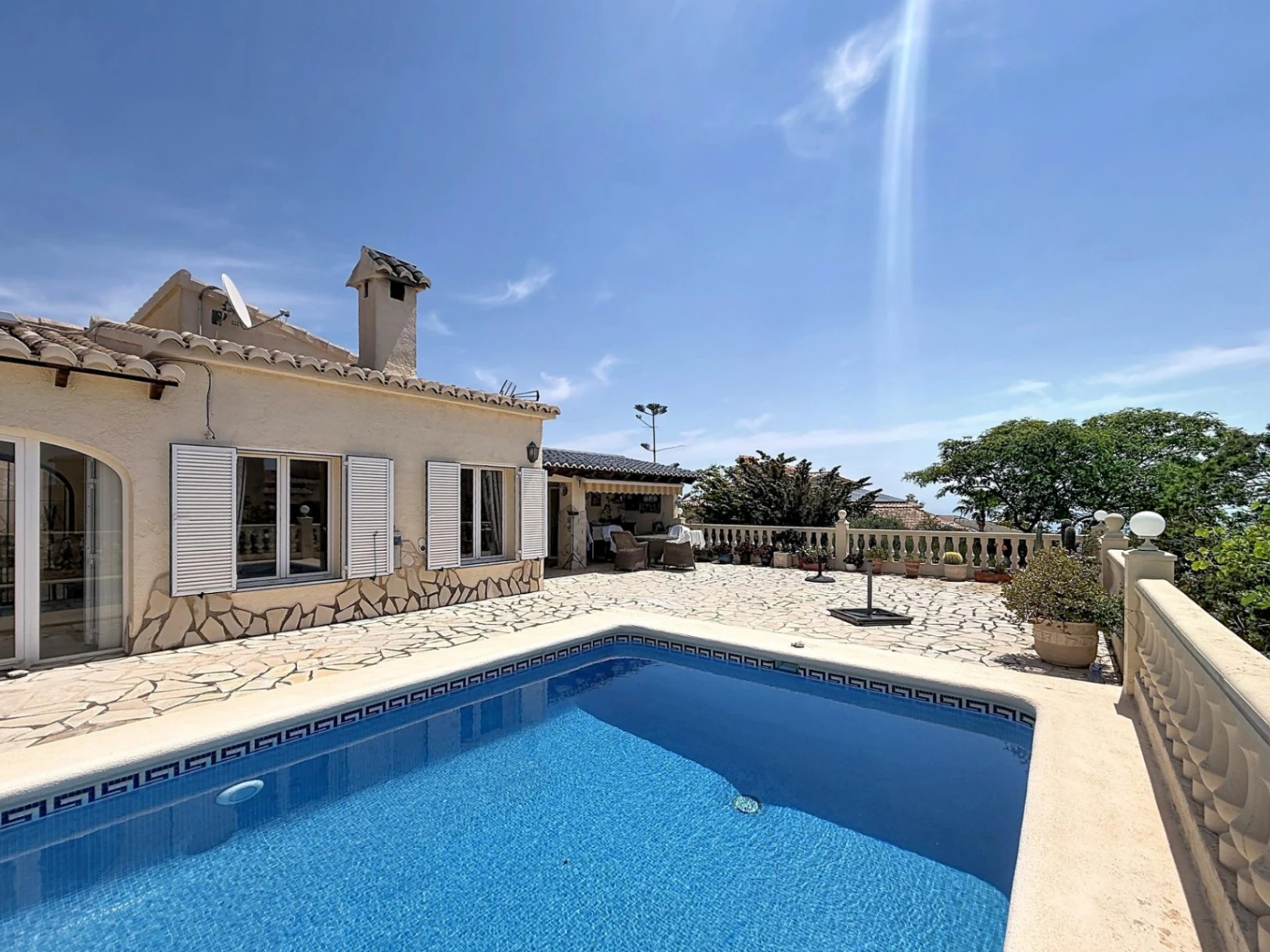 Villa en residencial magnolias cumbre del sol costa blanca norte