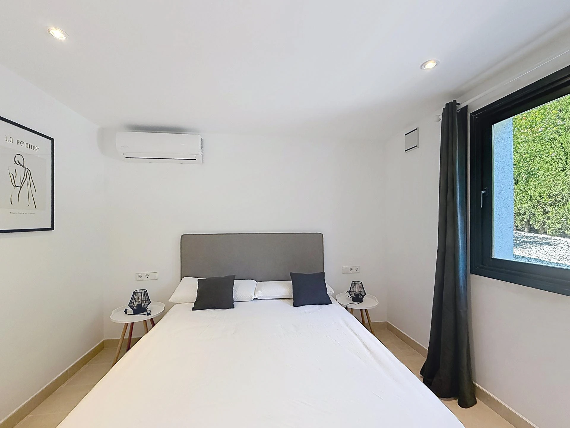 Villa contemporánea con vistas al mar y piscina desbordante privada en Residencial Magnolias, Cumbre del Sol