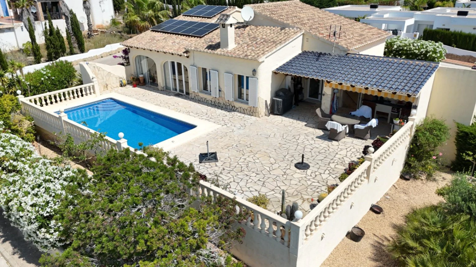Villa en residencial magnolias cumbre del sol costa blanca norte