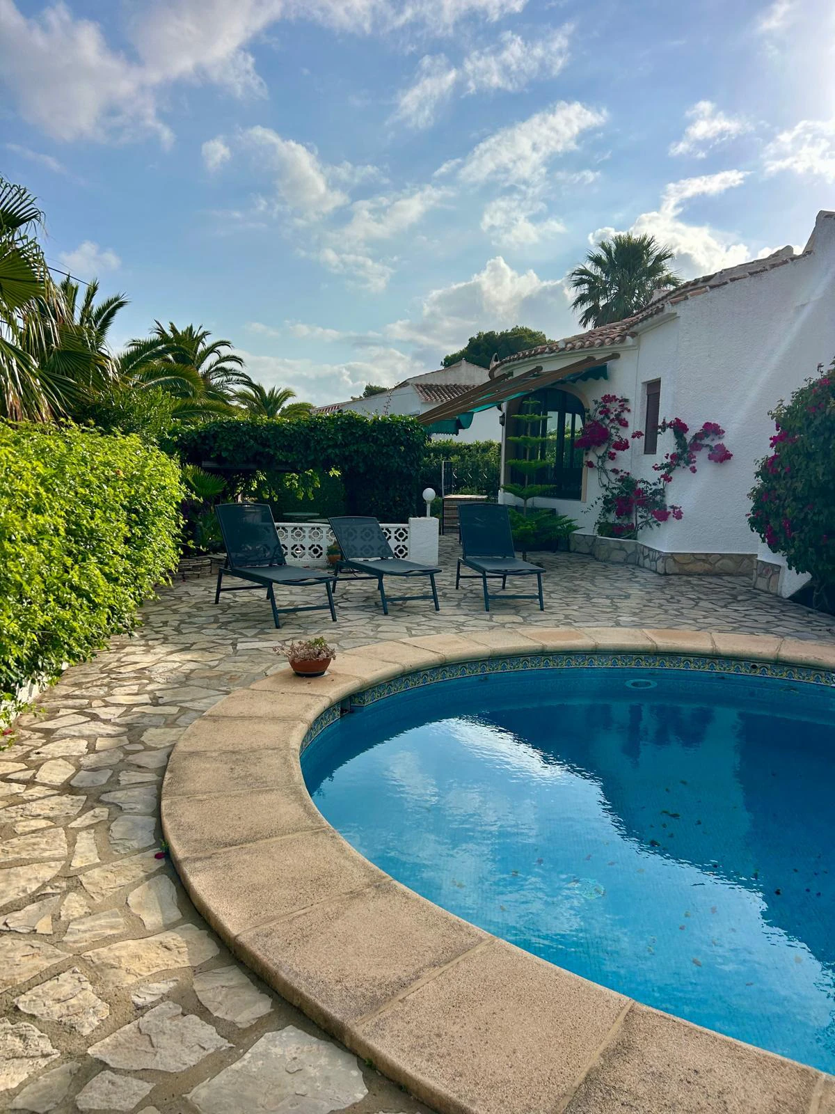 Villa mediterránea con encanto y vistas abiertas al Montgó – Jávea