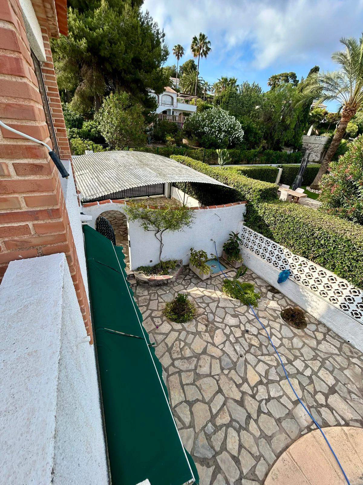 Villa mediterránea con encanto y vistas abiertas al Montgó – Jávea