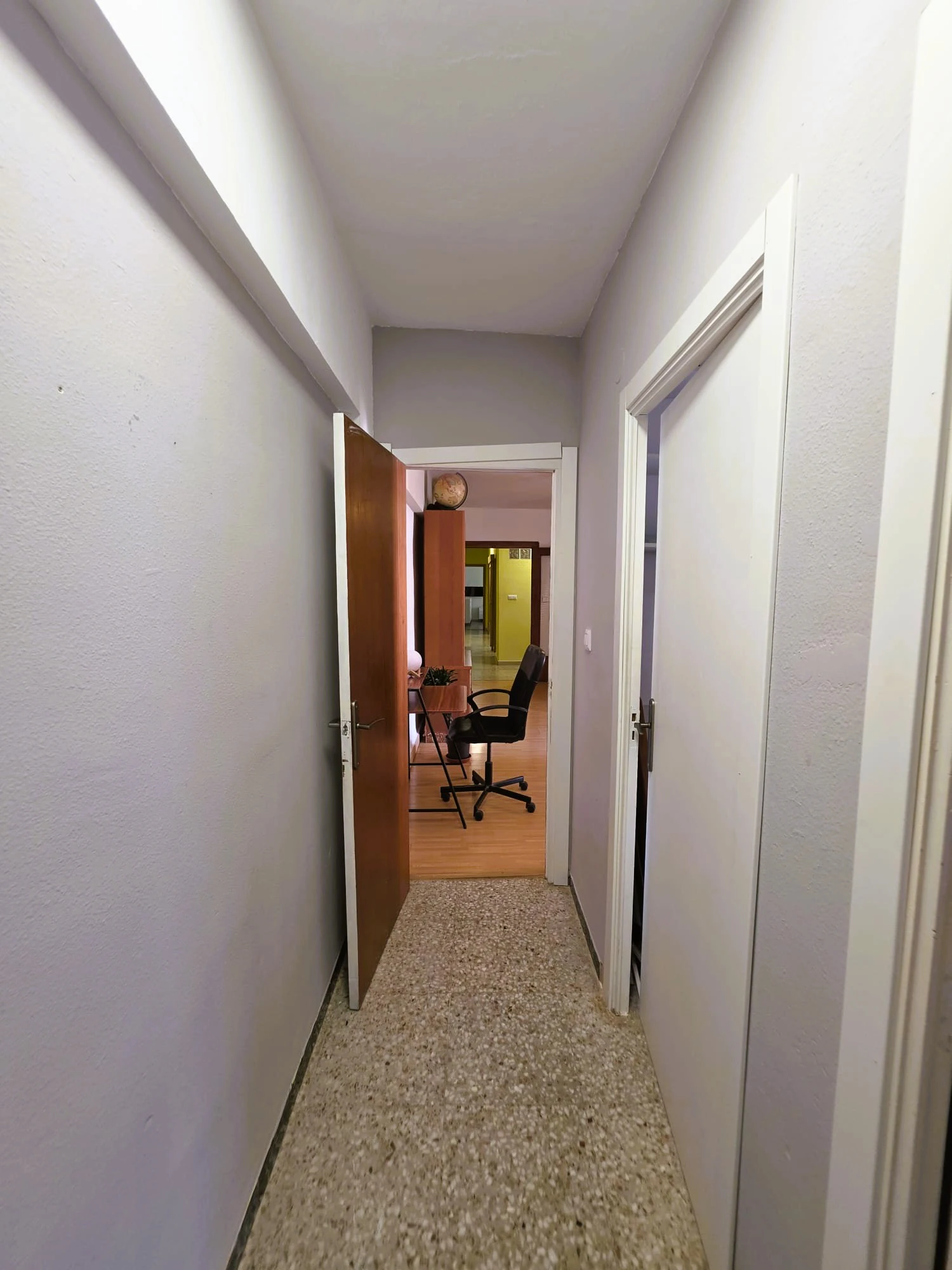 Amplio apartamento de 4 habitaciones en venta - Jalón