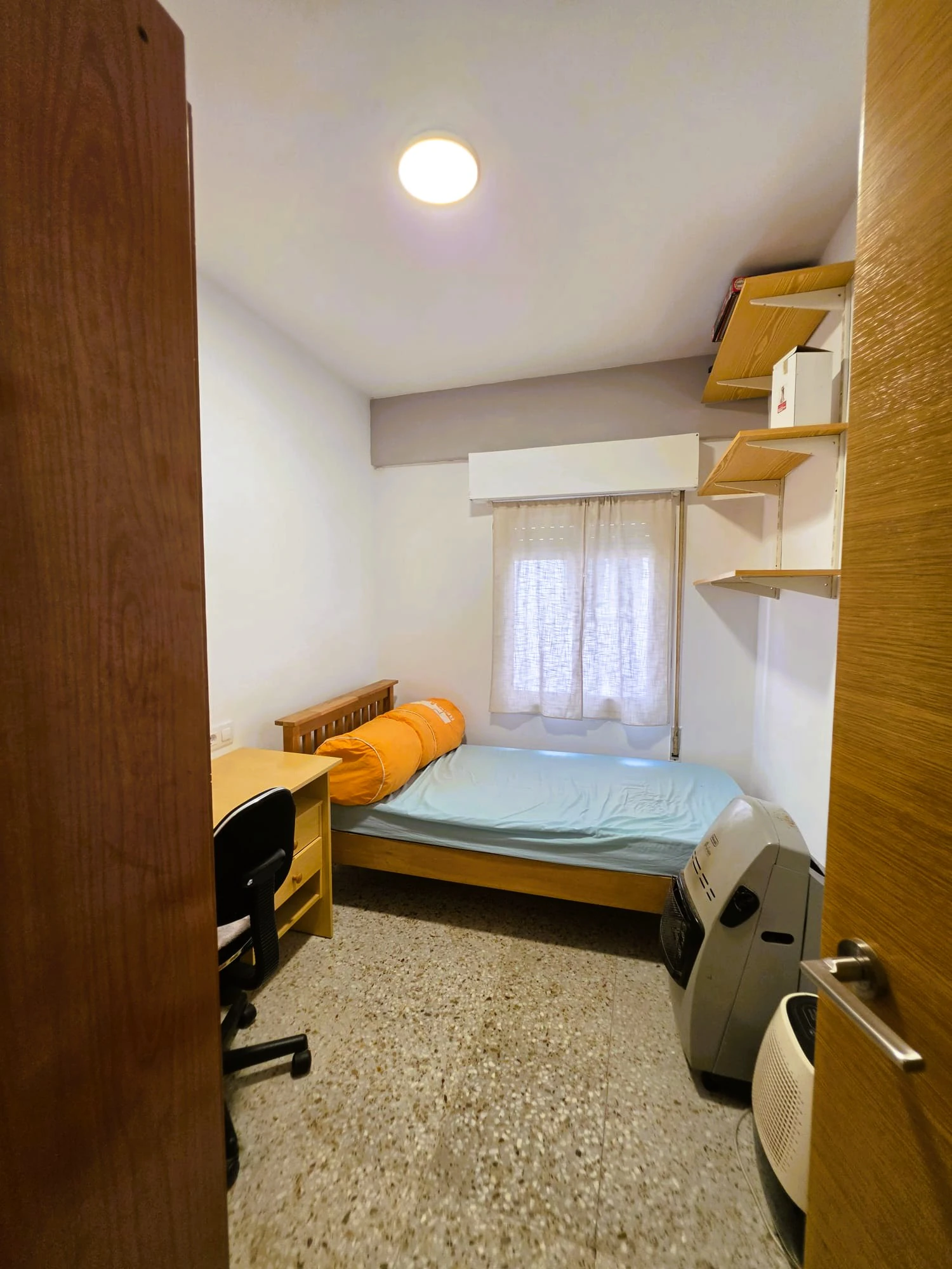 Amplio apartamento de 4 habitaciones en venta - Jalón