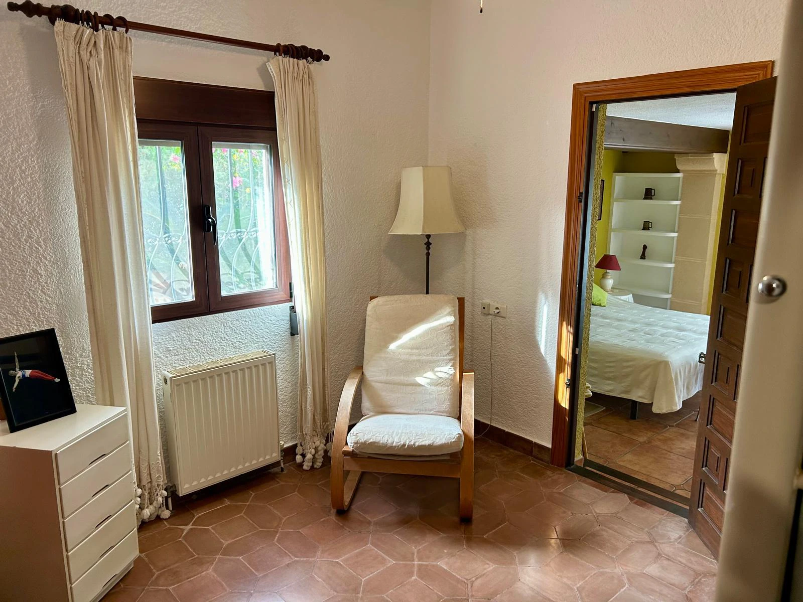 Villa mediterránea con encanto y vistas abiertas al Montgó – Jávea