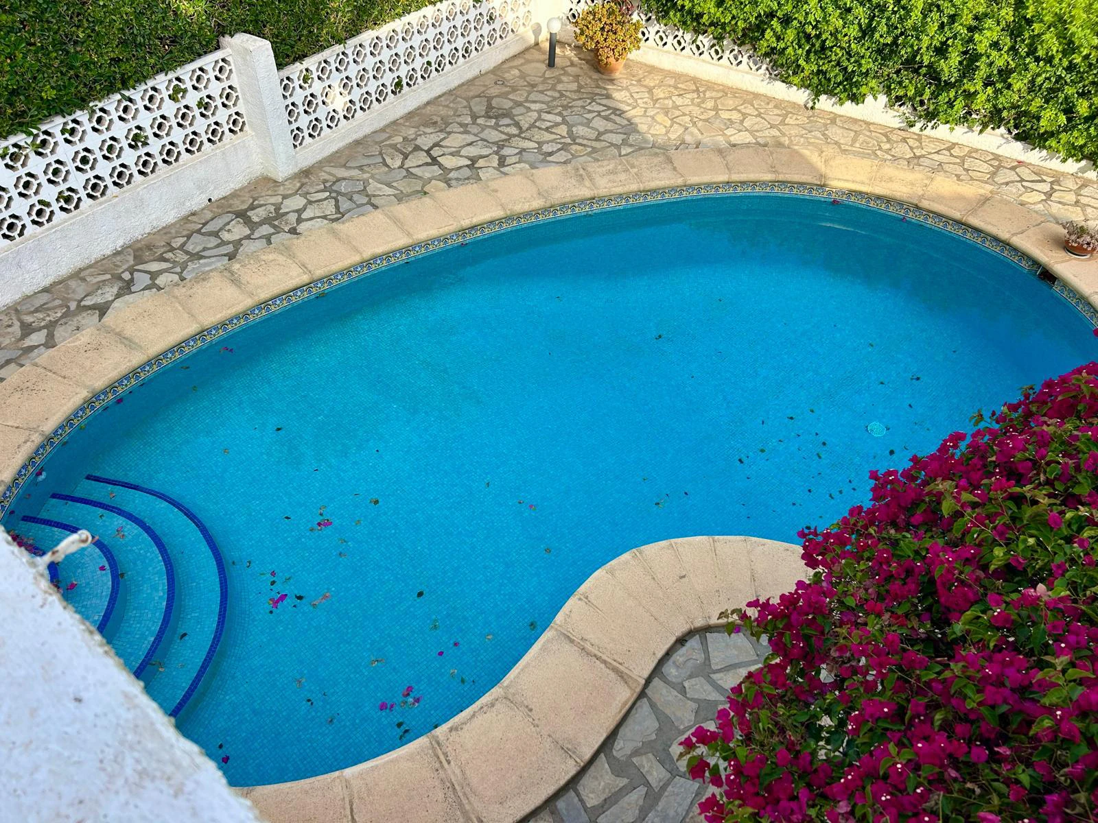 Villa mediterránea con encanto y vistas abiertas al Montgó – Jávea
