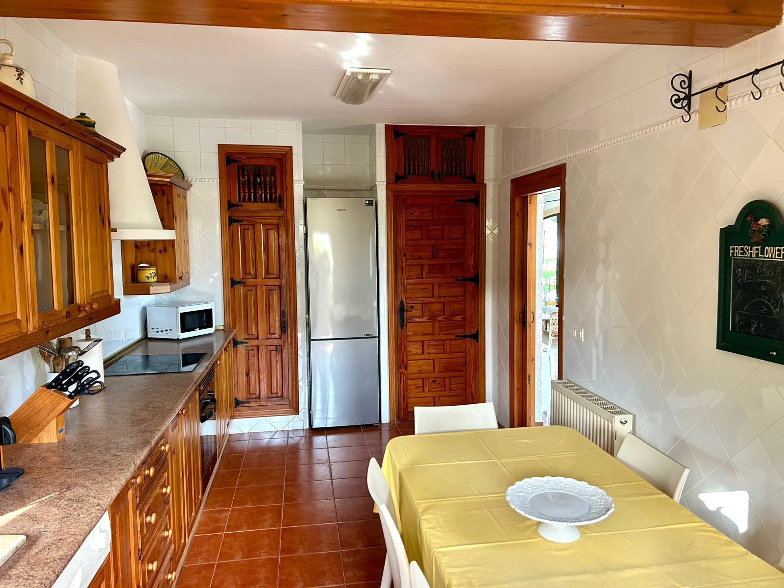 Villa mediterránea con encanto y vistas abiertas al Montgó – Jávea