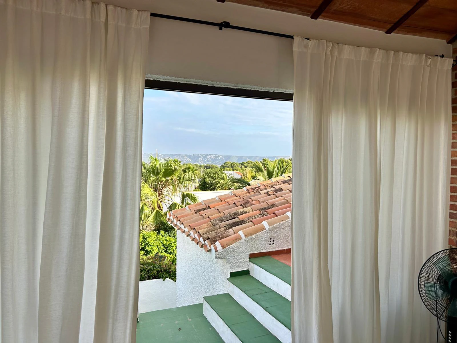 Villa mediterránea con encanto y vistas abiertas al Montgó – Jávea