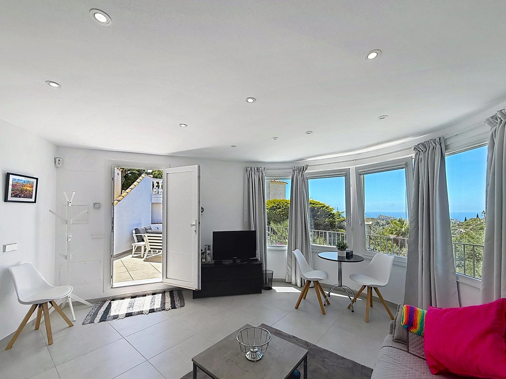 Villa independiente con vistas al mar y piscina climatizada Kalmias Cumbre del Sol Costa Blanca Norte