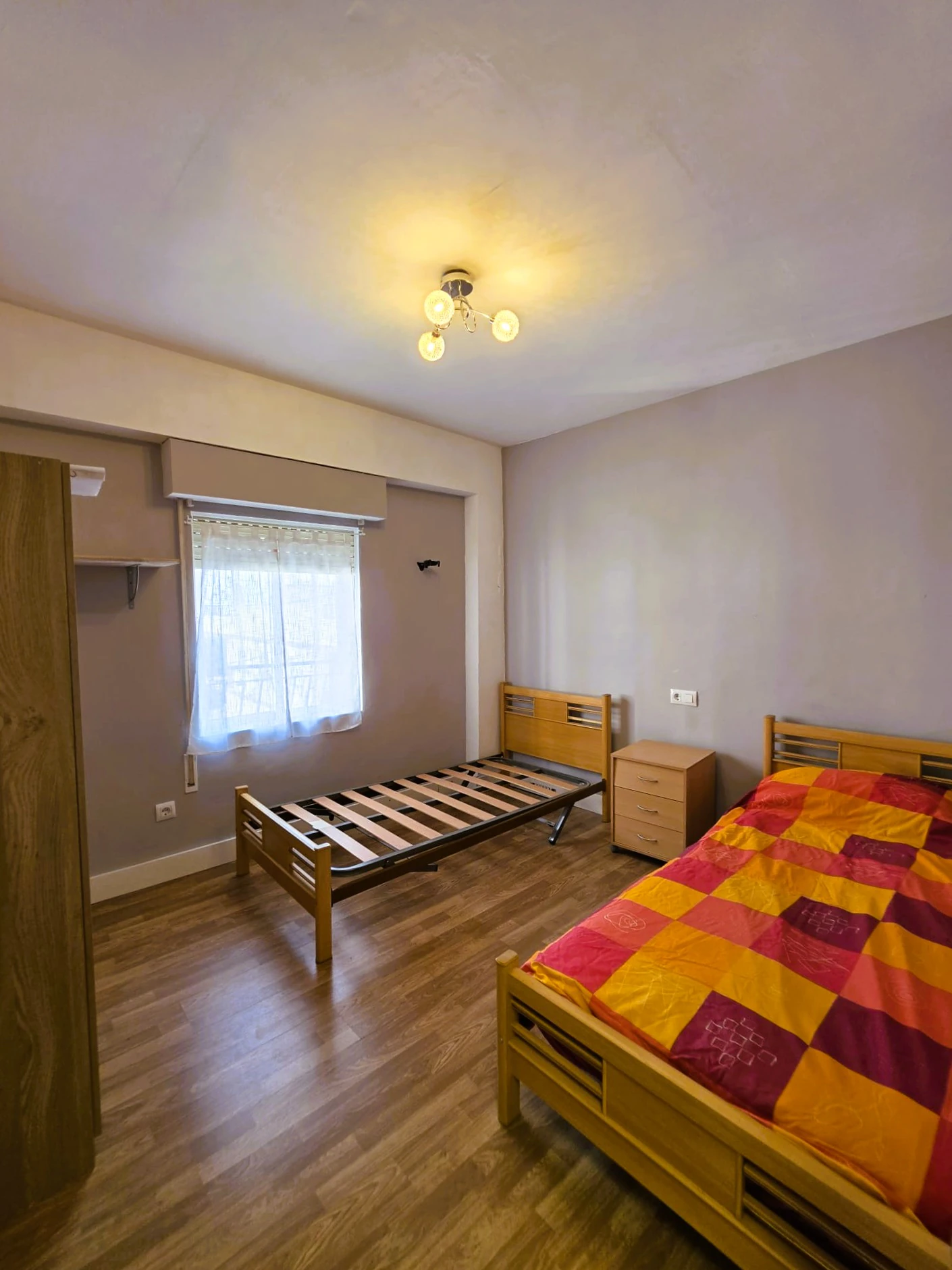 Amplio apartamento de 4 habitaciones en venta - Jalón